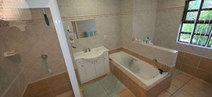 4 Bedroom Property for Sale in Caribbean Beach Club North West